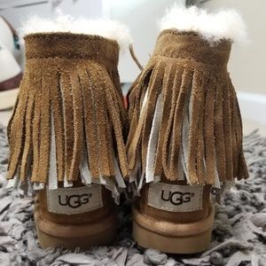 Toddler ugg size 6